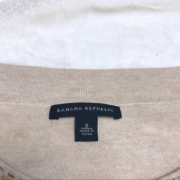 BANANA REPUBLIC Beige Embellished Beaded Wool Blend Sweater size Small - Picture 9 of 10